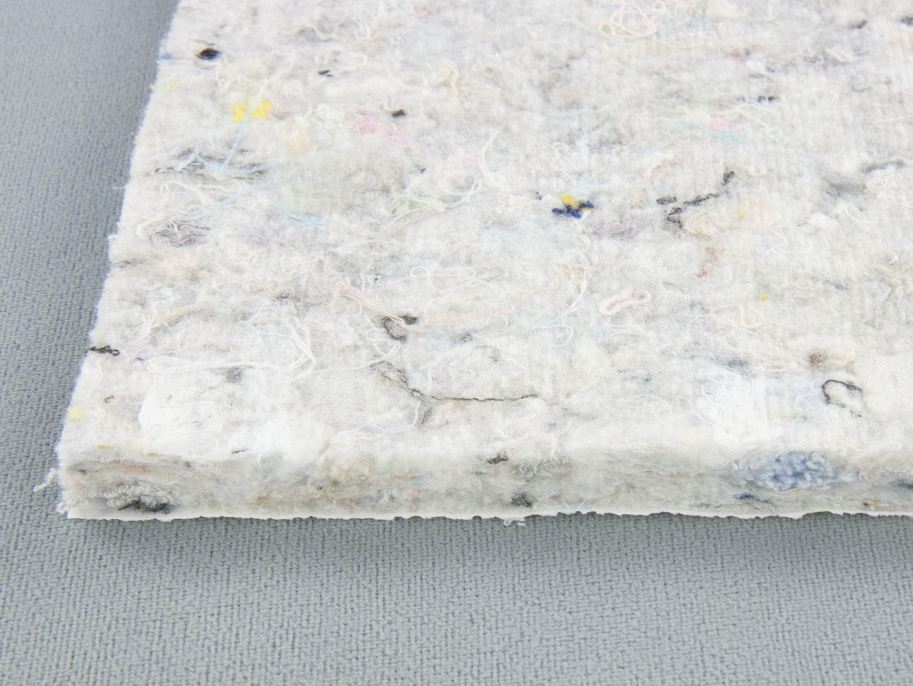 Шумоизоляция войлочная VO-10K, самоклейка, толщина 10мм детальная фотка