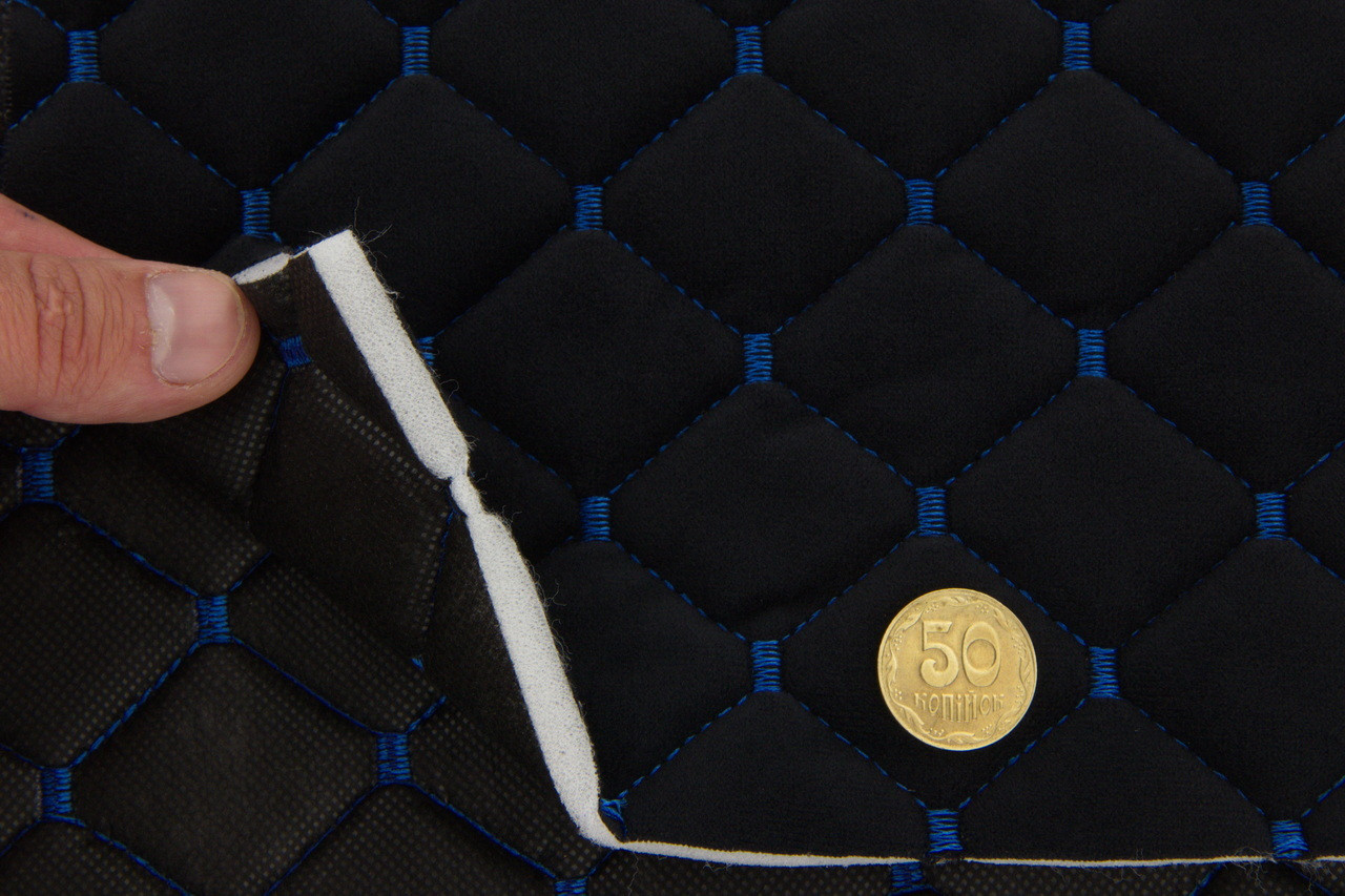 Велюр стьобаний «Ромб чорний» (прошитий синьою ниткою) на поролоні 7мм та флізеліні, ширина 135см детальна фотка
