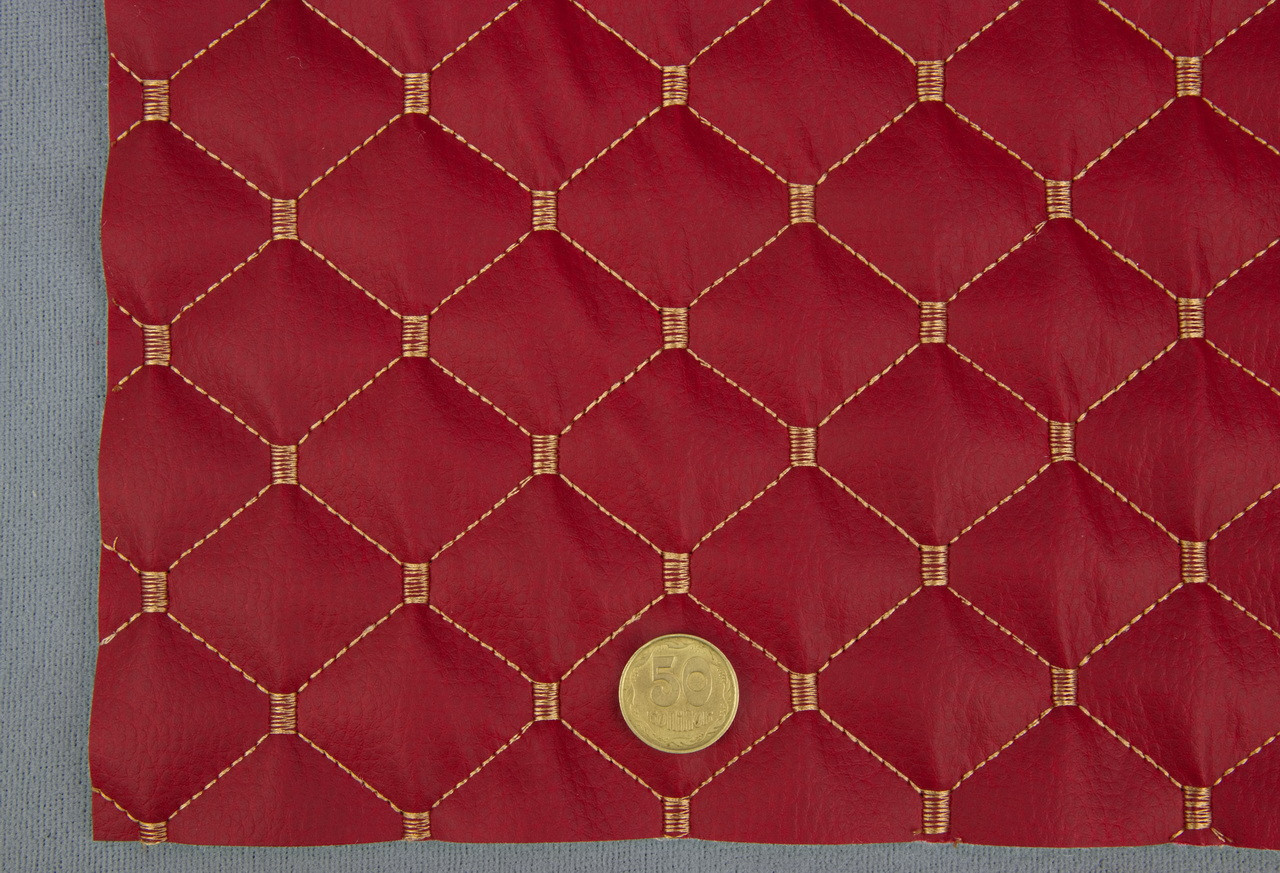 Шкірзам стьобаний червоний «Ромб» (прошитий бежевою ниткою) дубльований синтепоном і флізеліном, ширина 135см детальна фотка