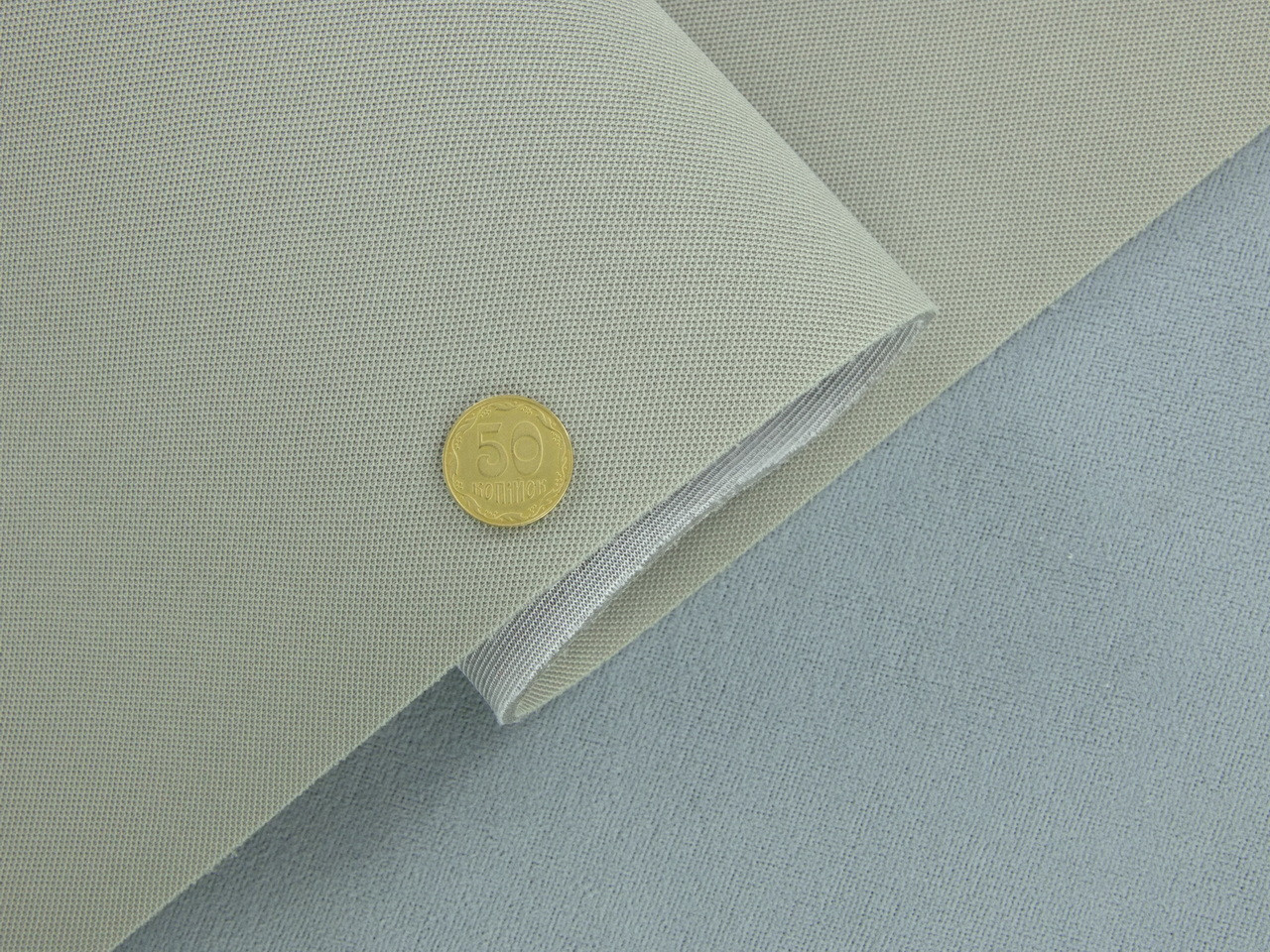 Автоткань потолочная KL-56 оригинальная на поролоне с сеткой, цвет серый (теплый), толщина 3мм ширина 167см детальная фотка