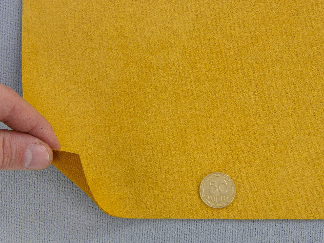 Алькантара Lycra 16014 горчичная, без основания, ширина 150см (Турция) детальная фотка