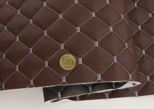 Кожзам стёганый коричневый «Ромб» (прошитый светло-серой нитью) дублированный синтепоном и флизелином, ширина 1,35м анонс фото