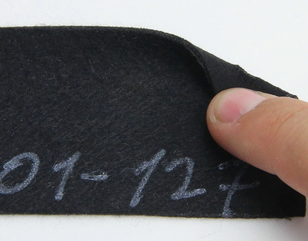Автотканина Алькантара (Alcantara) колір чорний 01-127 з тканинною підкладкою, ширина 1,42м детальна фотка