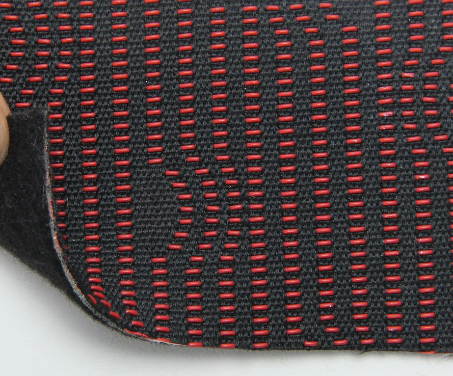 Автотканина оригінальна для центру сидінь (колір чорний і червоний 7608/1), основа на повсті, товщина 3 мм, ширина 140см детальна фотка