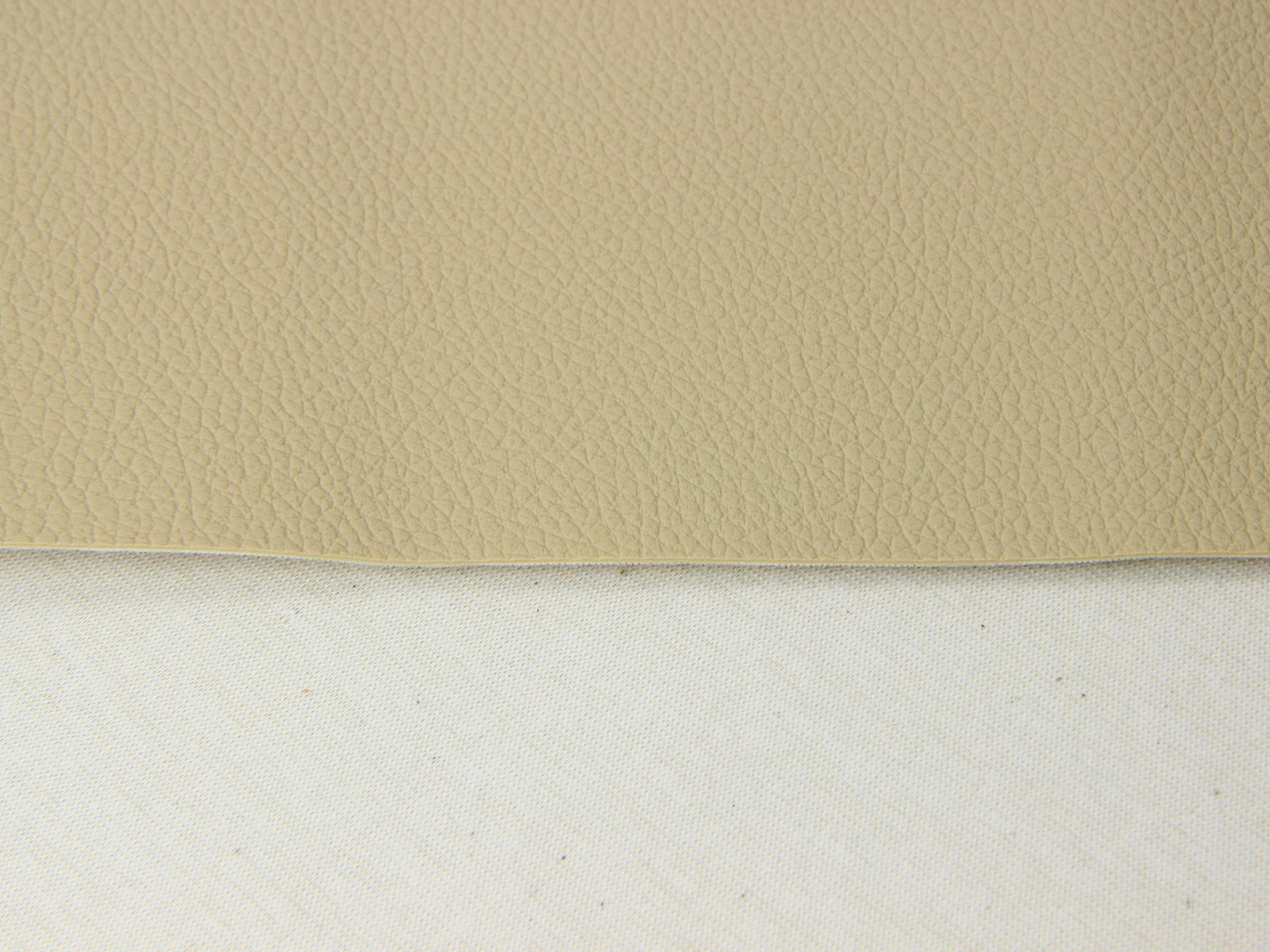Автомобильный кожзам перфорированный DAKOTA B192п бежевая, на тканевой основе (ширина 1,40м) Турция детальная фотка
