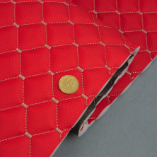 Стьобаний шкірозамінник "Ромб червоний" з бежевою ниткою, на поролоні 7мм, флізеліні, ширина 1,35м Туреччина анонс фото