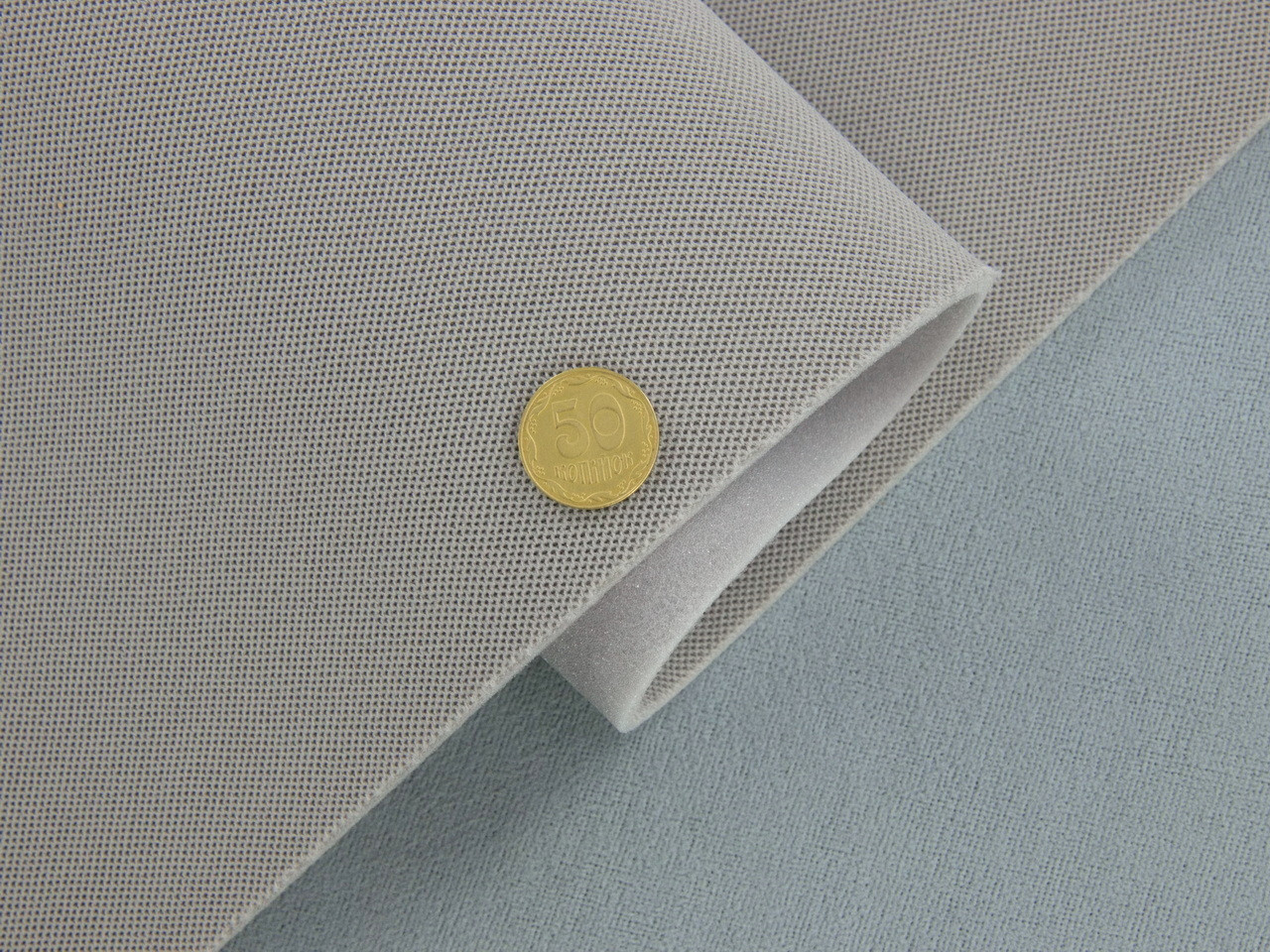 Автоткань потолочная 1557 оригинальная цвет серый (теплый оттенок), на поролоне, толщина 3мм, ширина 162см детальная фотка