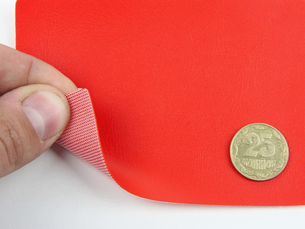 Кожзам Skaden (ярко-красный 3104) для медицинского назначения ширина 1.45м (Польша) детальная фотка