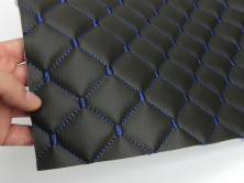 Кожзам стёганый черный «Ромб» (прошитый синей нитью) дублированный синтепоном и флизелином шир 1,35м анонс фото