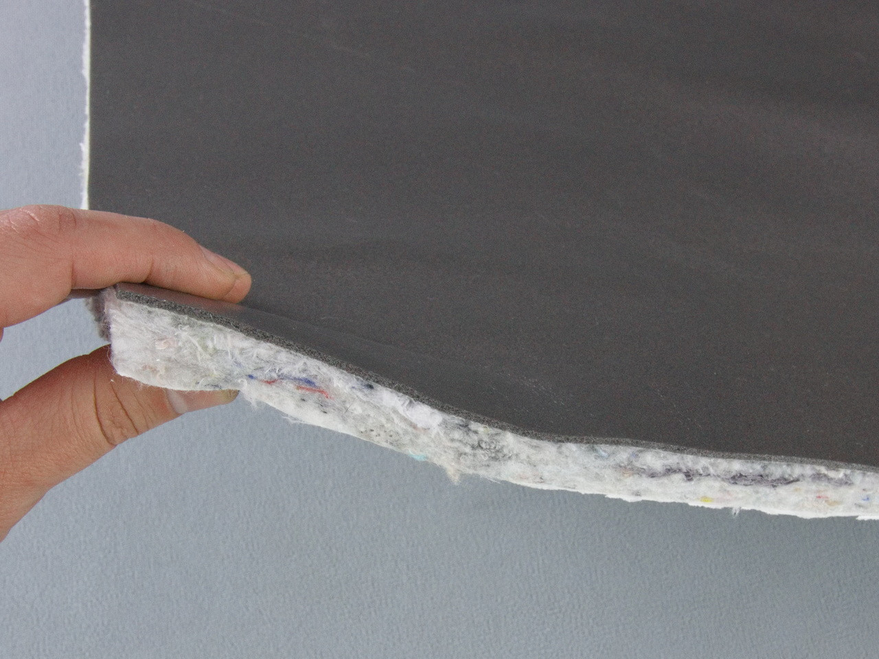 Шумоизоляция для авто IV-12К войлочная влагостойкая, самоклейка, толщина 12 мм, лист детальная фотка