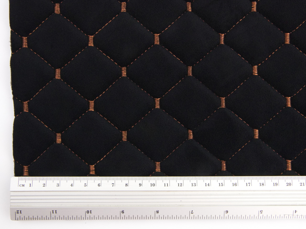 Велюр стёганый черный «Ромб» (прошитый коричневой нитью) поролон и флизелин, ширина 1,35м детальная фотка