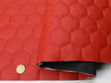 Кожзам термостёганый красный "Соты", дублированный синтепоном 3мм и флизелином, ширина 1,40м анонс фото