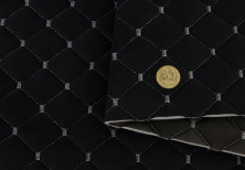 Велюр стеганый черный «Ромб» (прошитый светло-серой нитью) на поролоне 7мм, подложка флизелин, ширина 1,35м анонс фото