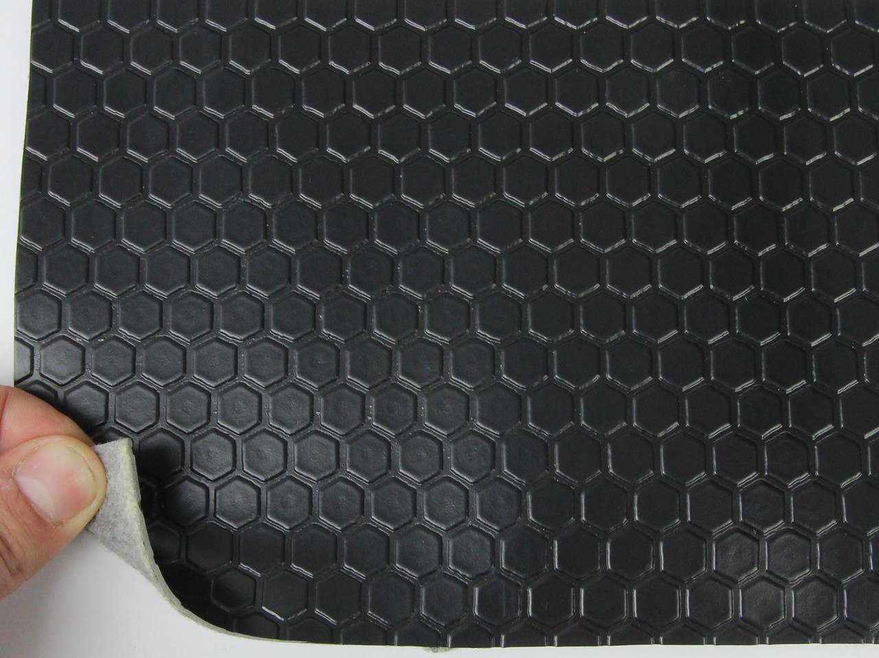 Автолинолеум, автолин черный "Соты" (Petek), ширина 1.8 м, линолеум автомобильный, Турция детальная фотка