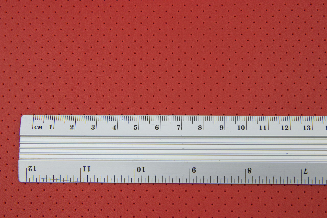 Термовинил перфорированный красный (tk-18p) для перетяжки руля, дверных карт, панелей на каучуковой основе детальная фотка