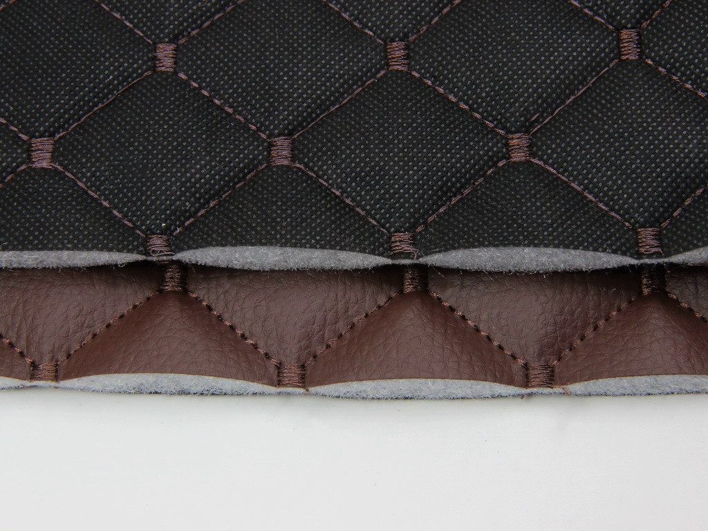 Кожзам стёганый коричневый «Ромб» (прошитый коричневой нитью) дублированный синтепоном и флизелином, ширина 1,35м детальная фотка