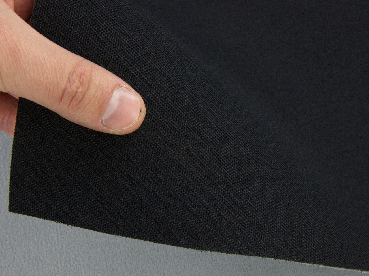 Автоткань потолочная KL-71 оригинальная на поролоне с сеткой, цвет черный, толщина 3мм ширина 167см детальная фотка