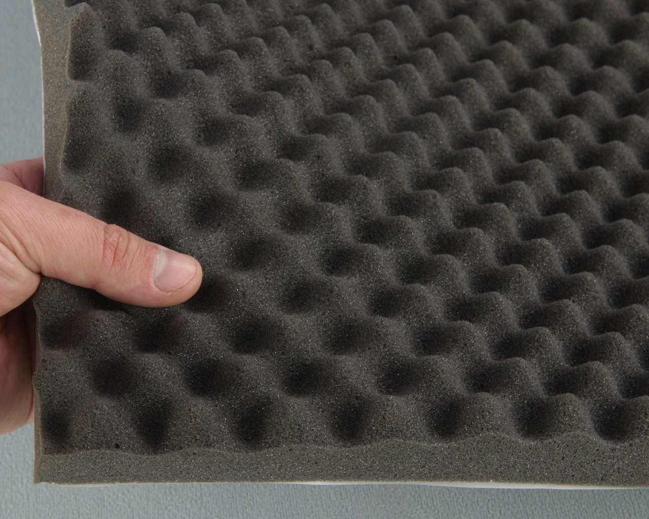 Шумопоглинач ACOUSTICS SoundWave L35, з латкесною пропиткою, самоклейкий, товщина 35мм, лист 100x50см детальна фотка