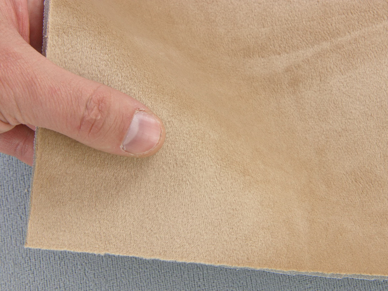 Ткань потолочная авто велюр бежевый LIRA-p17005, на поролоне 3 мм с сеткой, ширина 1.50м (Турция) детальная фотка