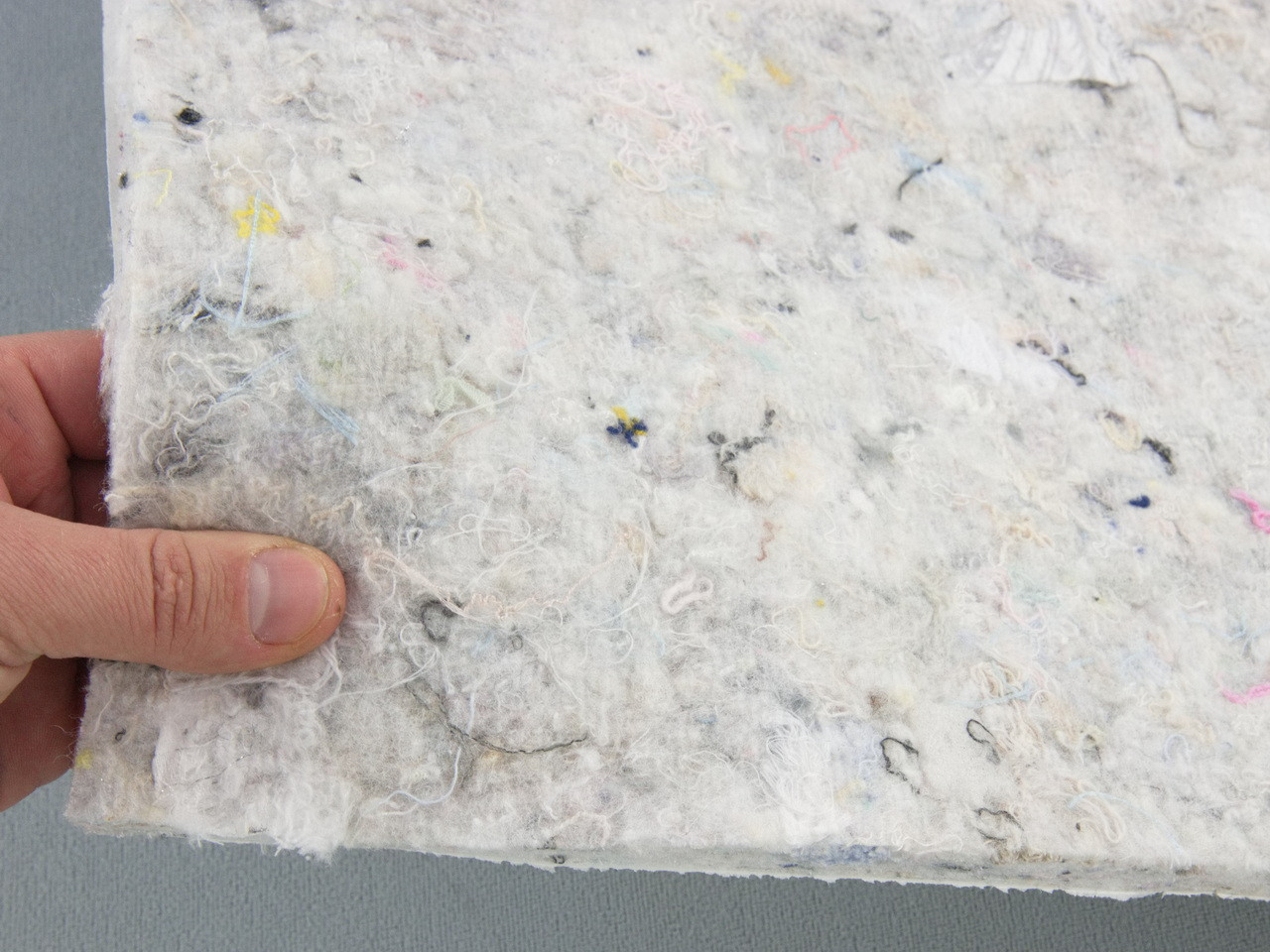 Шумоизоляция войлочная VO-10K, самоклейка, толщина 10мм детальная фотка