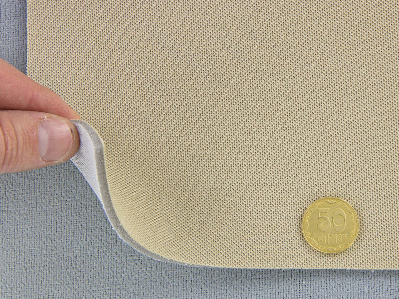 Автоткань потолочная KL-50 оригинальная на поролоне с сеткой, цвет бежевый, толщина 3мм ширина 167см детальная фотка