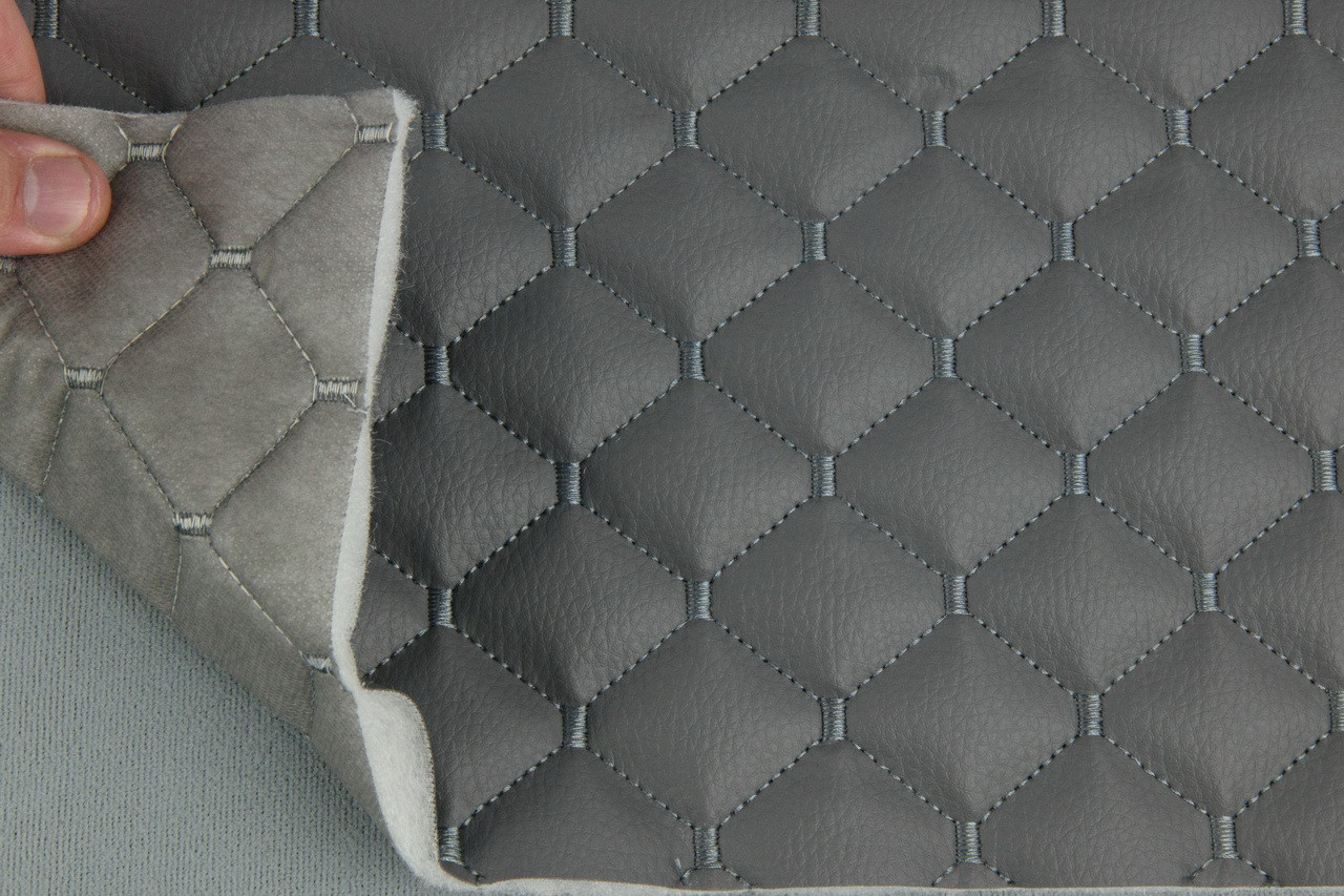 Кожзам стёганый темно-серый «Ромб» (прошитый серой нитью) дублированный синтепоном и флизелином, ширина 1,35м детальная фотка