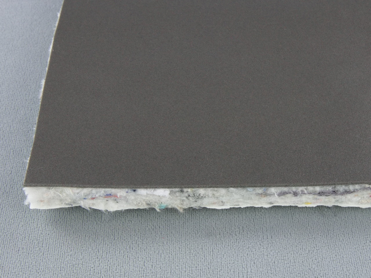 Шумоизоляция для авто IV-12К войлочная влагостойкая, самоклейка, толщина 12 мм, лист детальная фотка