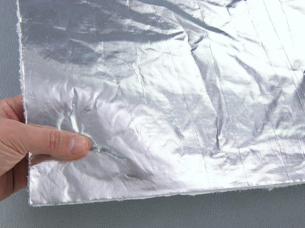 Шумоизоляция термостойкая FSV-10K, толщина 10мм, на клею детальная фотка