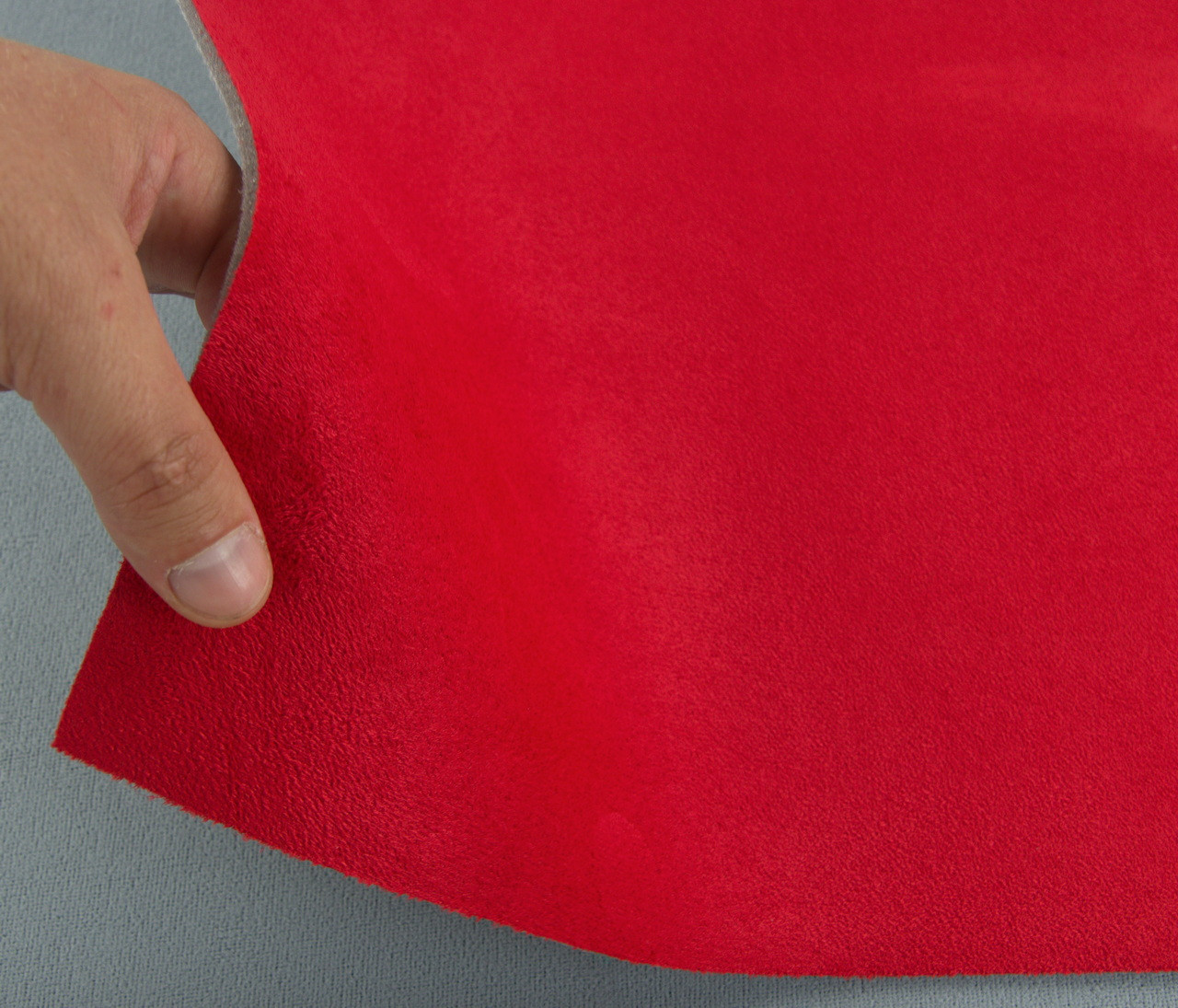 Автомобільна тканина Антара яскраво-червона, на поролоні та сітці, товщина 4мм, ширина 145см, Туреччина детальна фотка