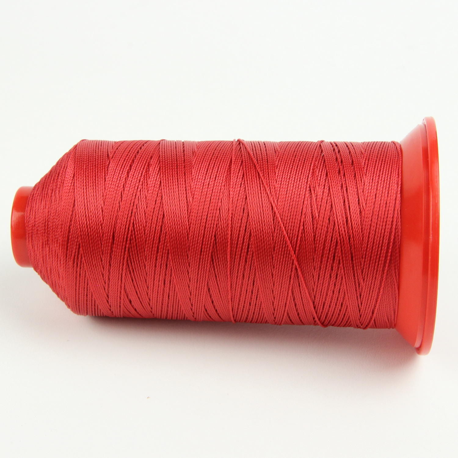 Нить POLYART(ПОЛИАРТ) N10 цвет 1644 красный, для пошив чехлов на автомобильные сидения и руль, 750м детальная фотка