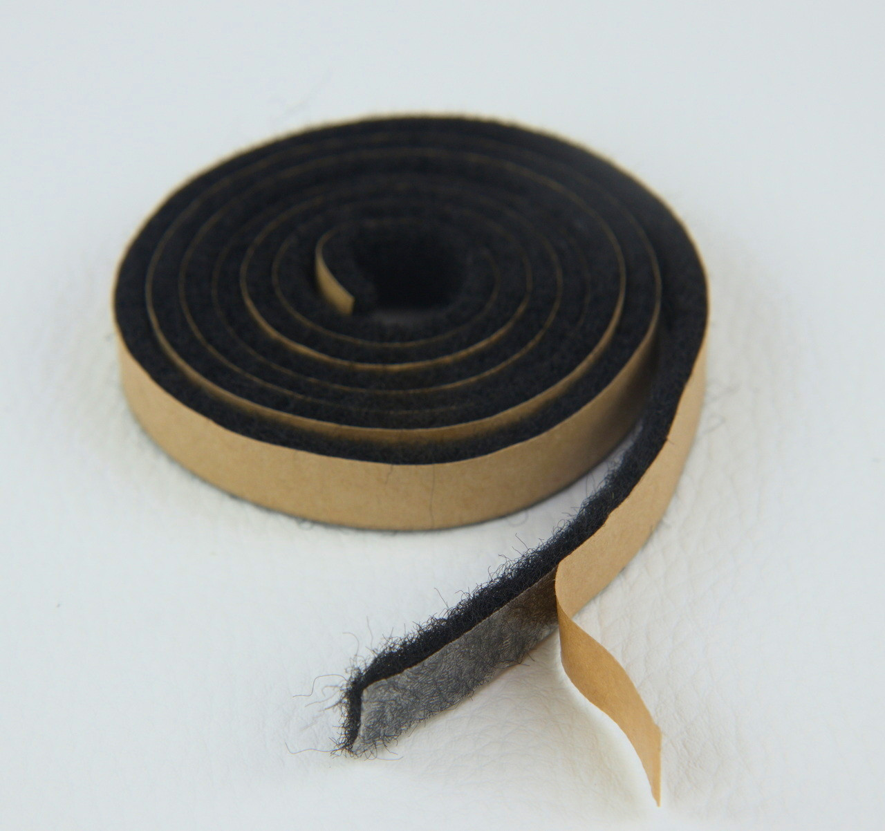 Антискрип Лента С2 черная, толщина 2.2 мм, прокладочный материал детальная фотка