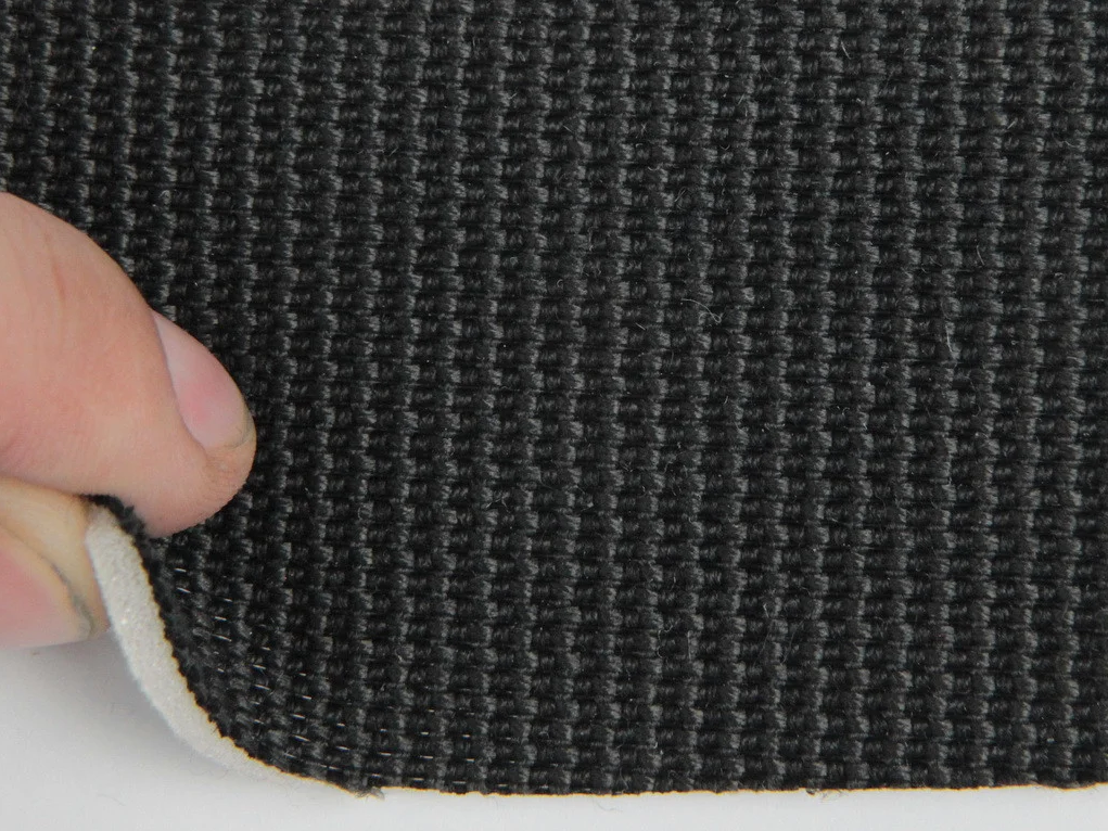 Тканина для сидінь автомобіля, чорний, на поролоні і повсті (для центральної частини) детальна фотка