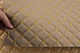 Стеганый кожзам Maldive "Ромб кремовый" с золотой ниткой, на поролоне 7мм, флизелине, ширина 1,35м Турция детальная фотка