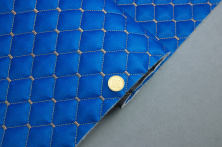 Кожзам стёганый синий «Ромб» (прошитый бежевой нитью) дублированный синтепоном и флизелином, ширина 1,35м