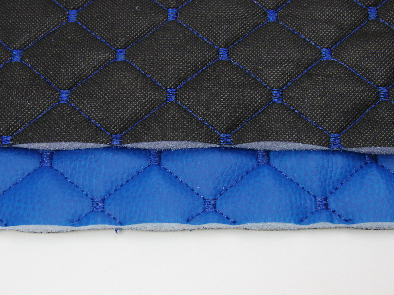 Кожзам стёганый синий «Ромб» (прошитый синей нитью) дублированный синтепоном и флизелином, ширина 1,35м детальная фотка