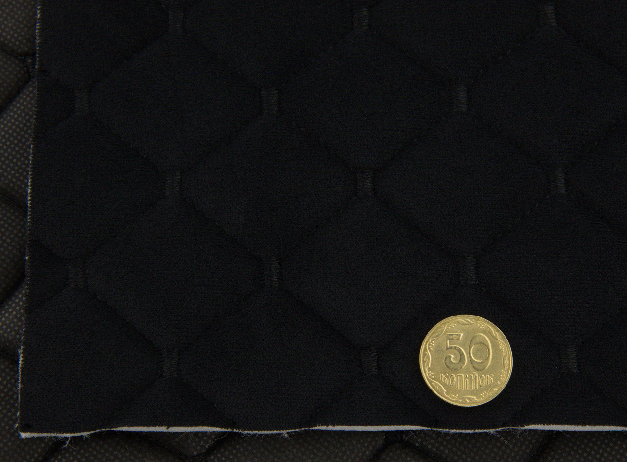 Велюр стеганый «Ромб черный» (прошитый черной нитью) на поролоне 7мм и флизелине, ширина 135см детальная фотка