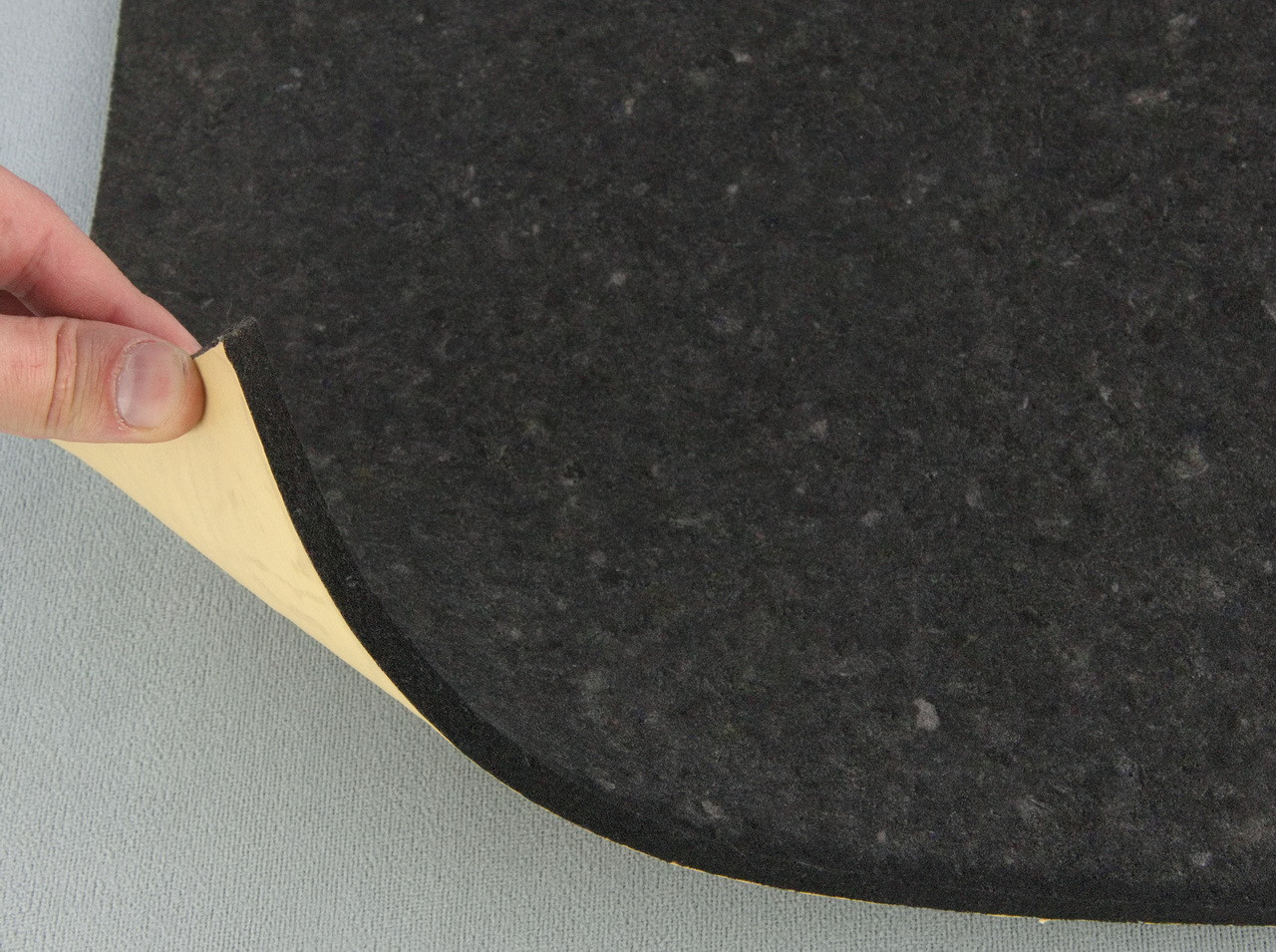 Шумоизоляционный материал Acoustics Faton Black, черный, толщина 8мм, лист 80х50смм детальная фотка