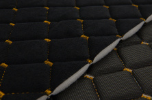 Велюр стеганый «Ромб черный» (прошитый тёмно-золотой нитью) на поролоне 7мм и флизелине, ширина 135см анонс фото